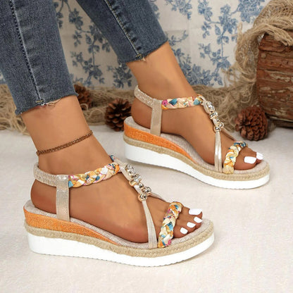 Sandales Compensées Tressées avec Perles — Gnabro